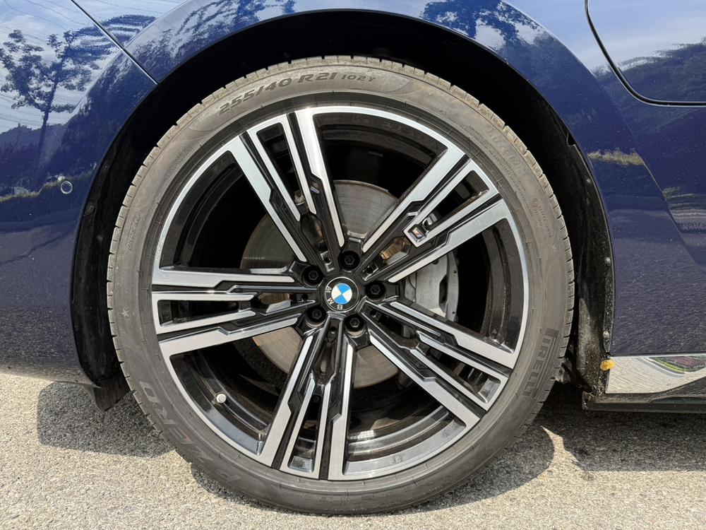 BMW BMW i7