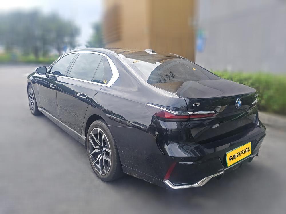 BMW BMW i7