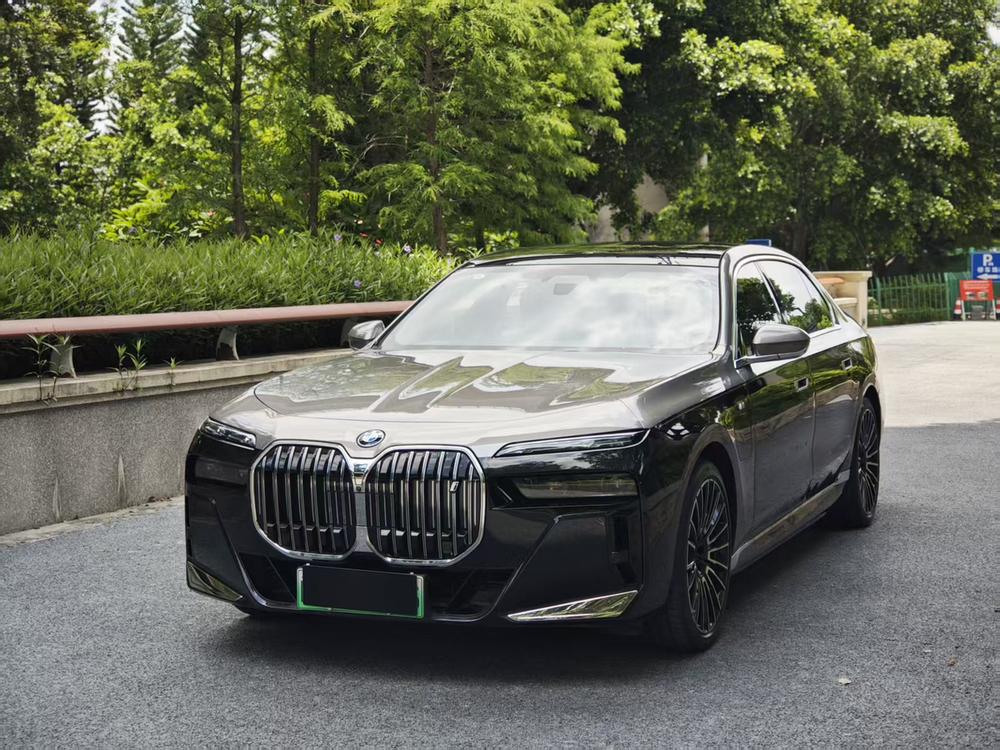 BMW BMW i7