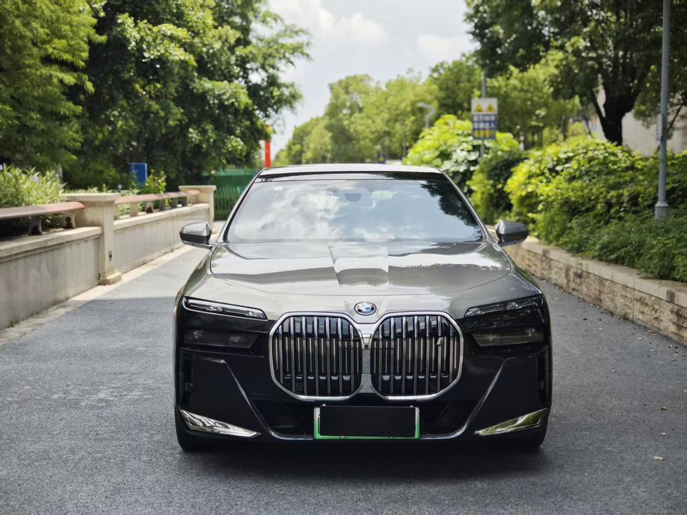 BMW BMW i7