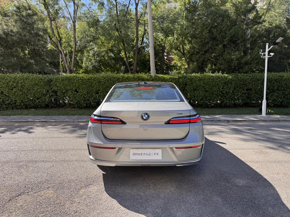 BMW BMW i7