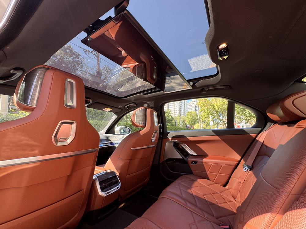 BMW BMW i7