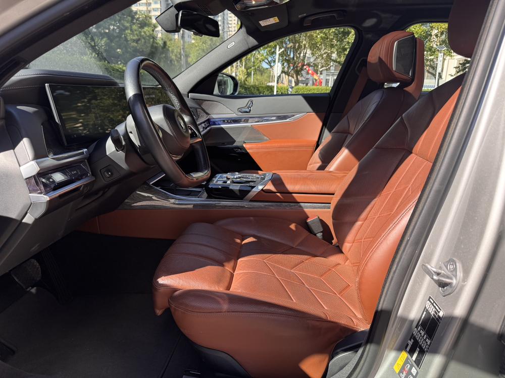 BMW BMW i7