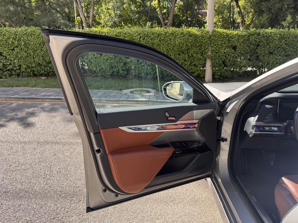 BMW BMW i7
