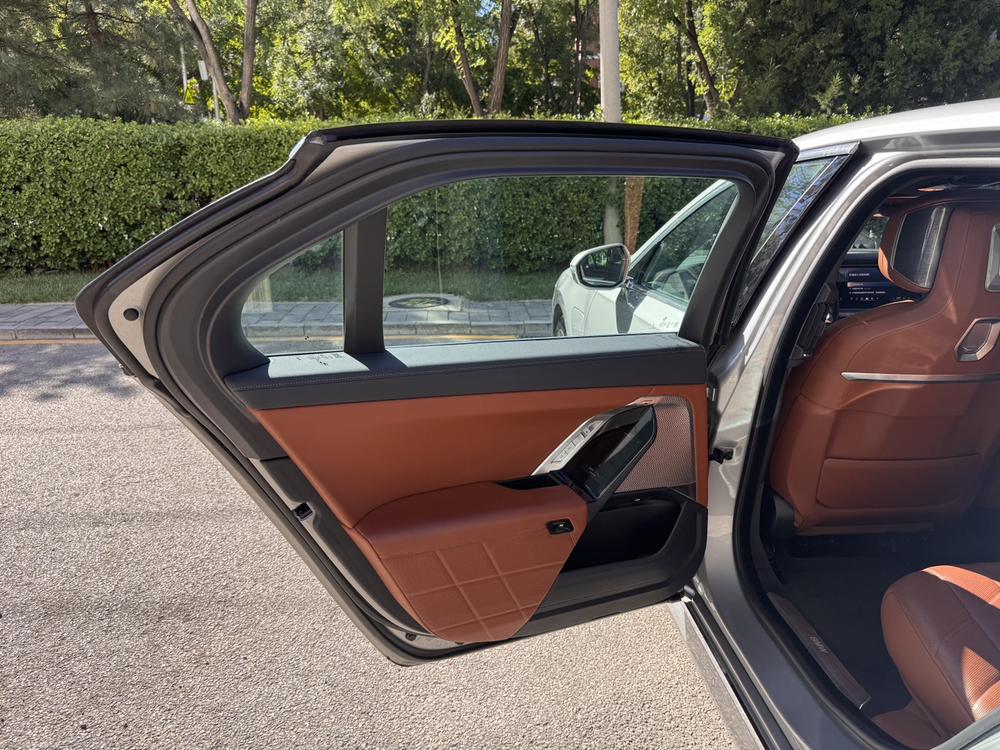 BMW BMW i7