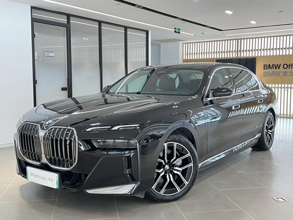 BMW BMW i7