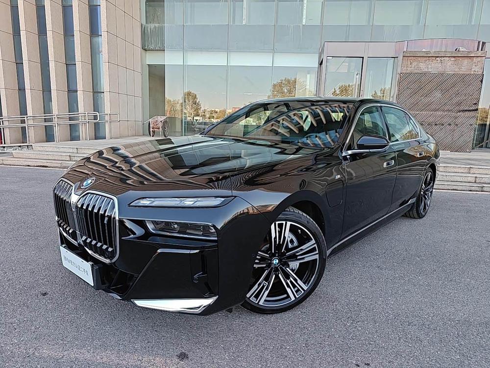 BMW BMW i7
