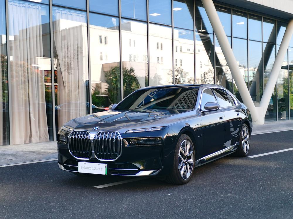 BMW BMW i7