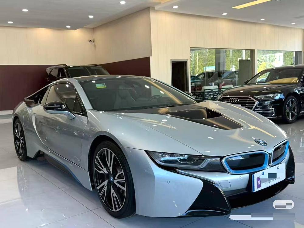 BMW BMW i8