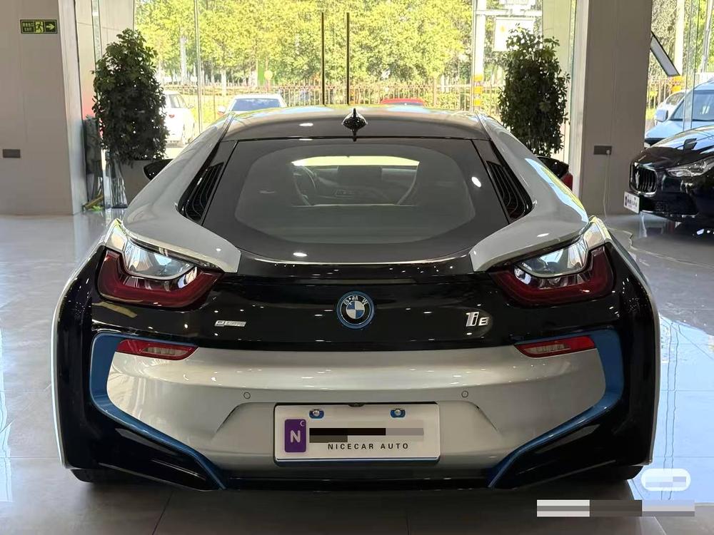 BMW BMW i8