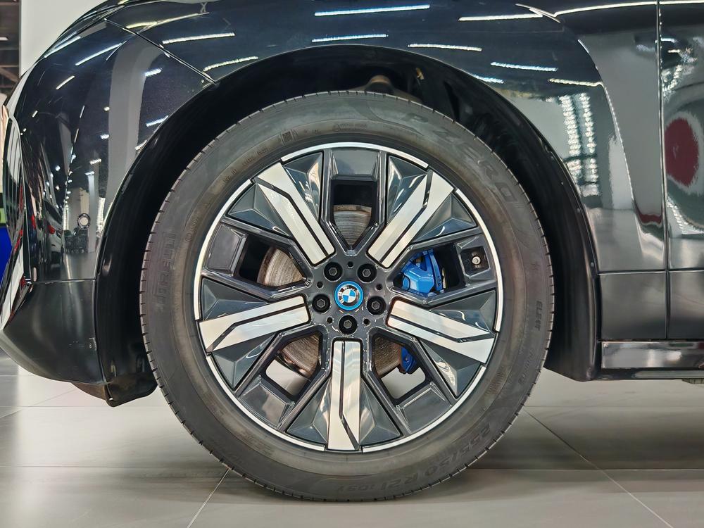 BMW BMW iX