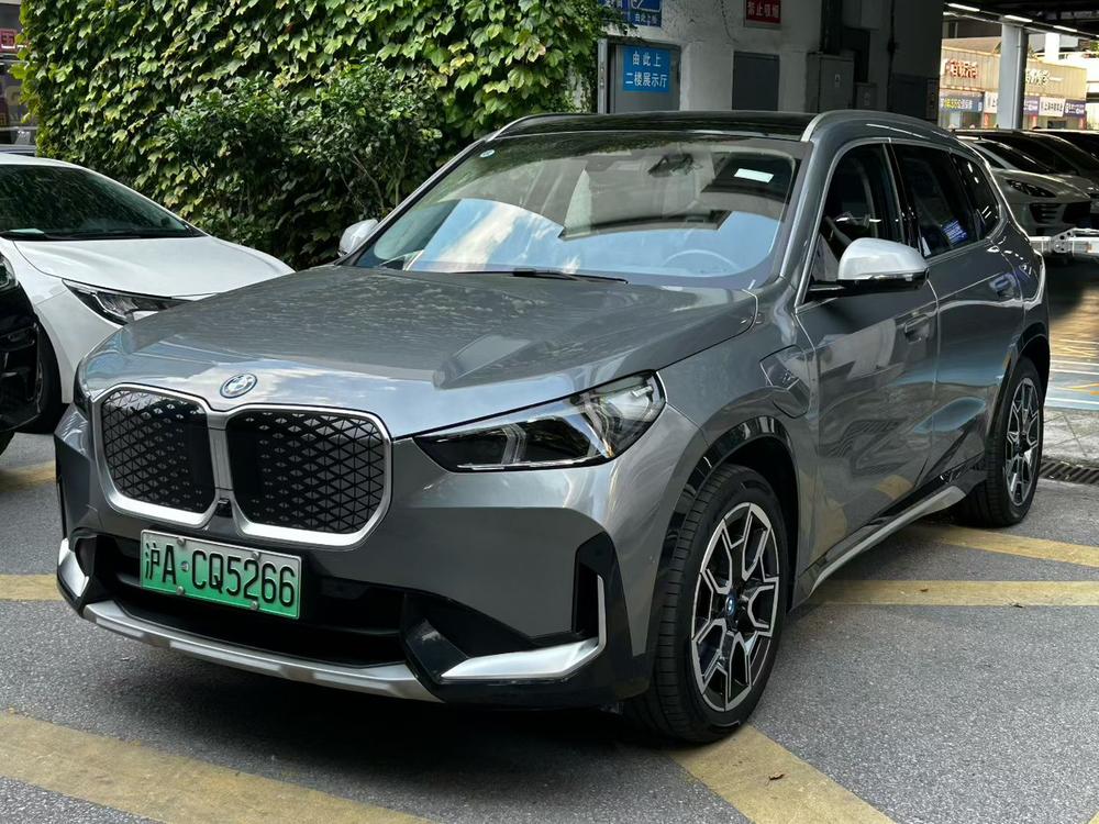 BMW BMW iX1