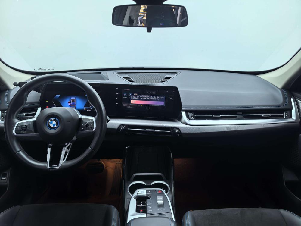 BMW BMW iX1