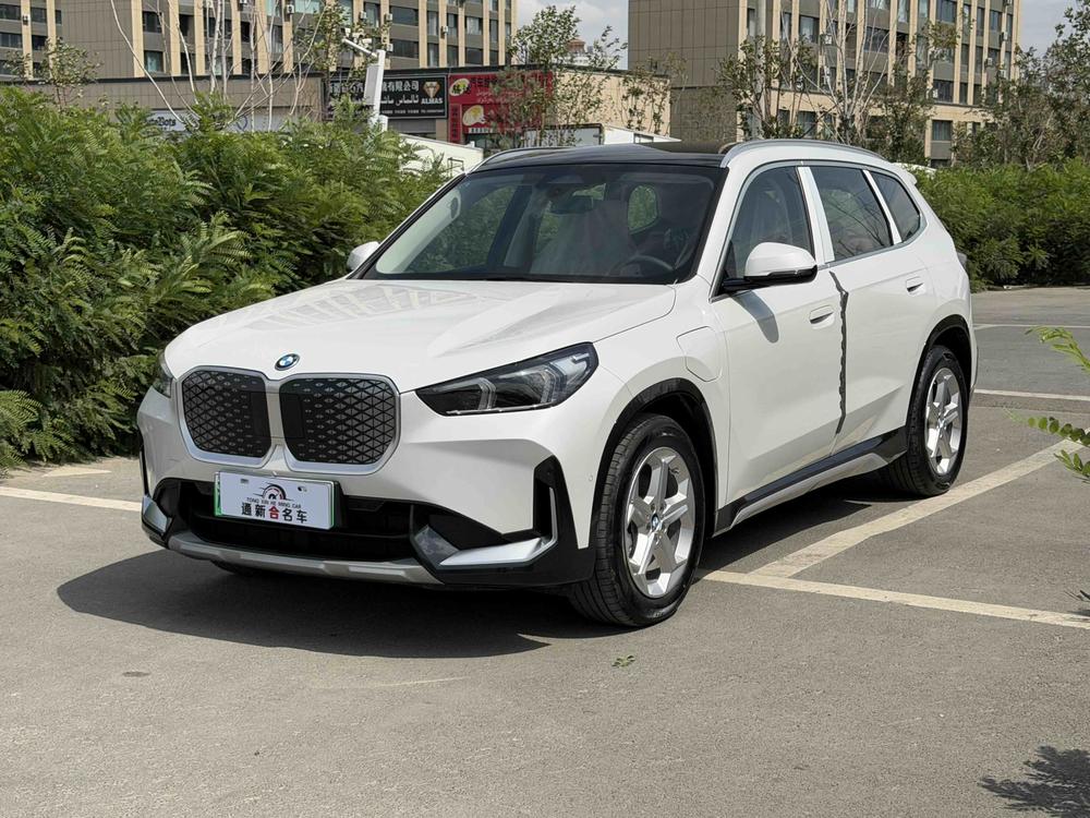 BMW BMW iX1