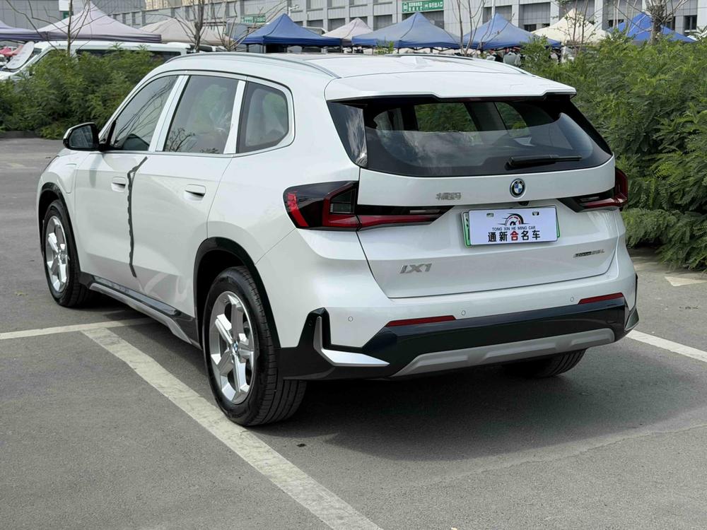 BMW BMW iX1