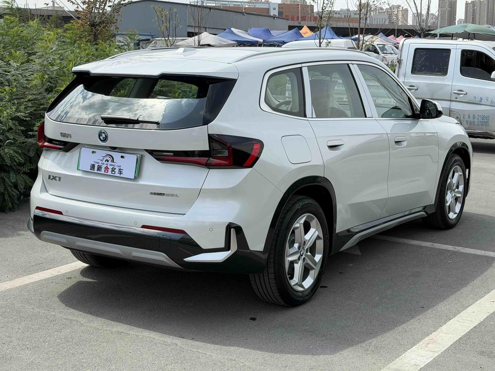BMW BMW iX1