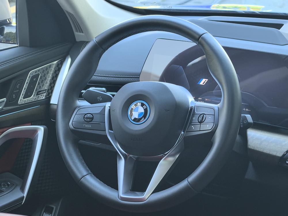 BMW BMW iX1