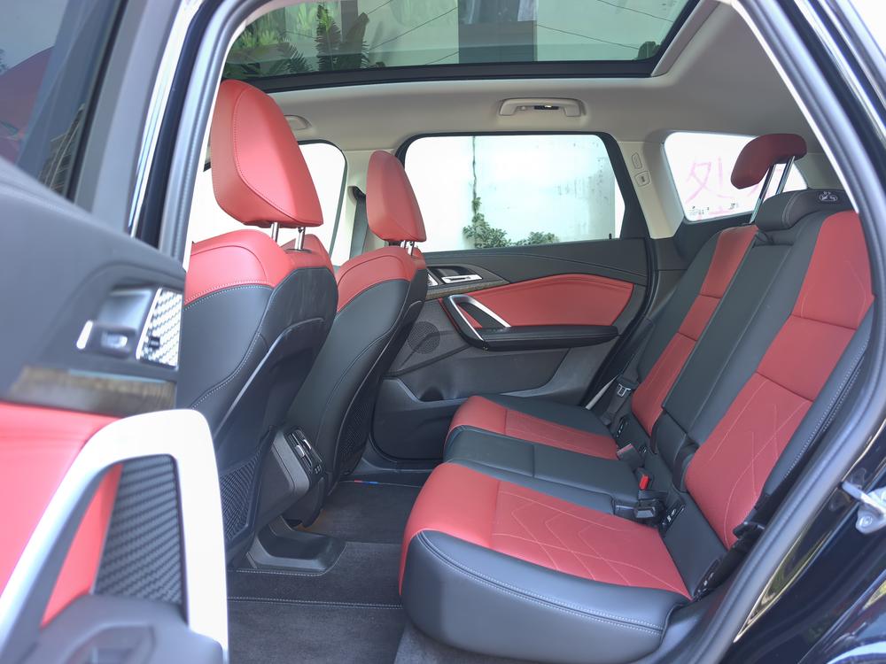 BMW BMW iX1