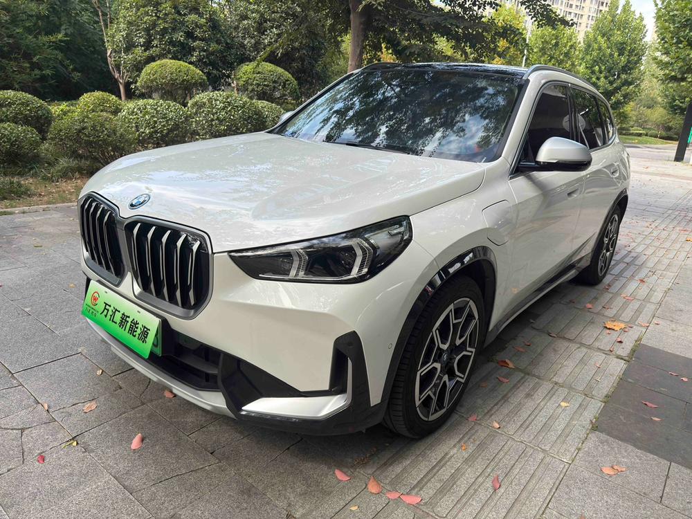 BMW BMW iX1
