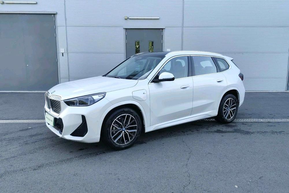 BMW BMW iX1