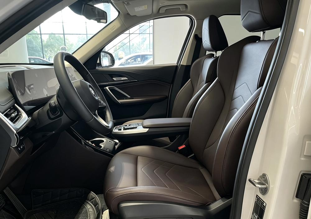 BMW BMW iX1