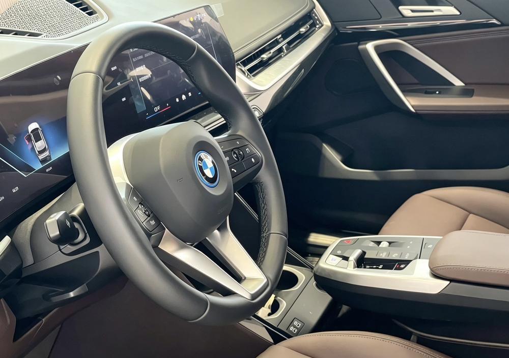 BMW BMW iX1