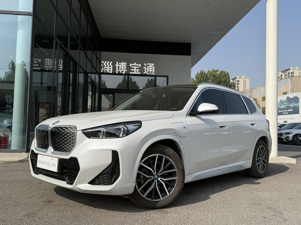 BMW BMW iX1