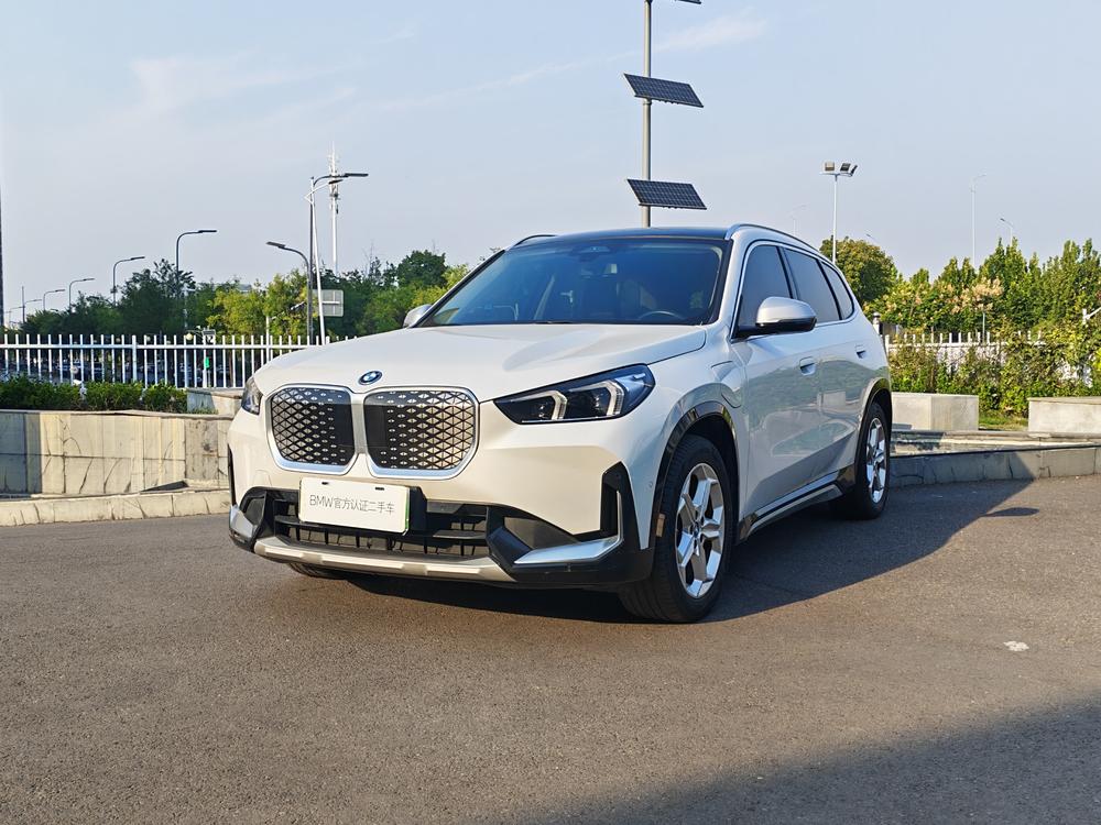 BMW BMW iX1