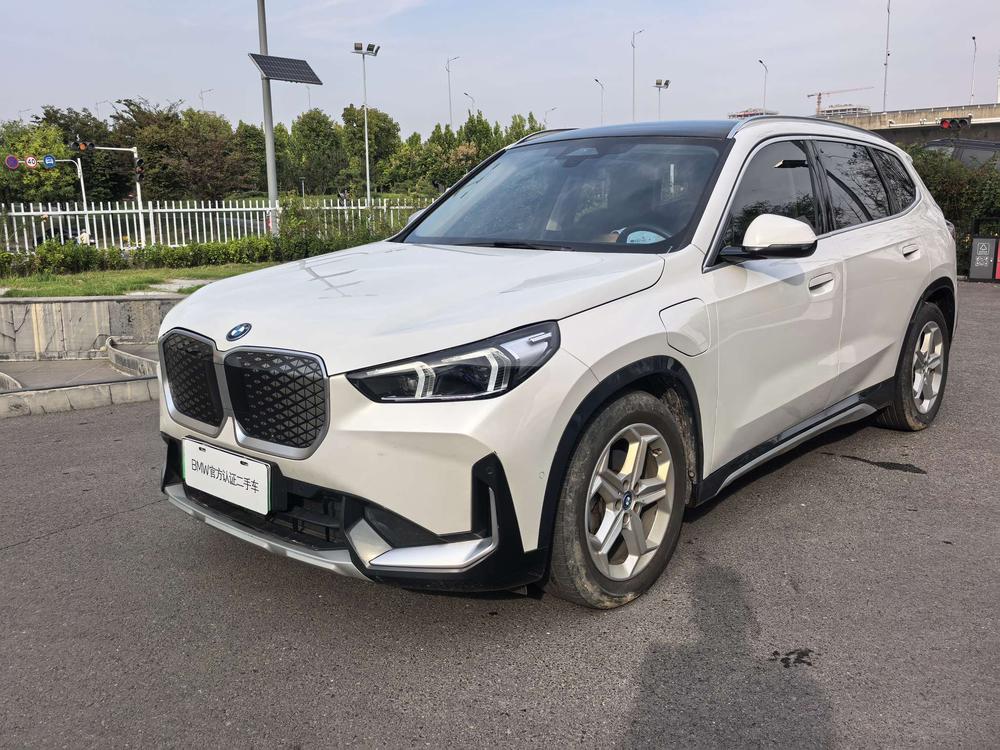 BMW BMW iX1
