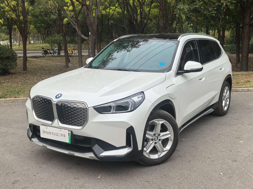 BMW BMW iX1