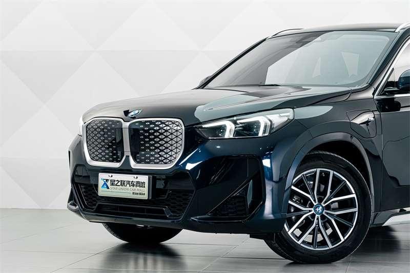 BMW BMW iX1