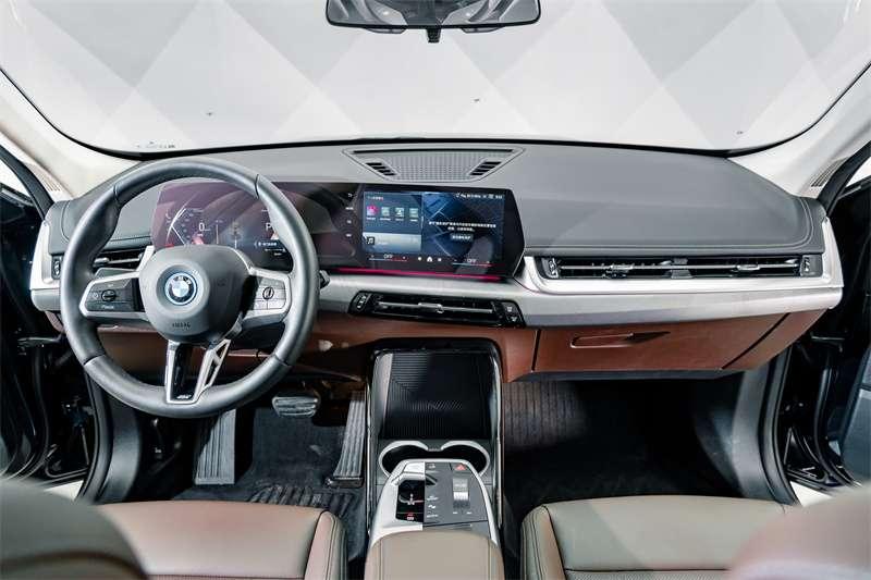 BMW BMW iX1
