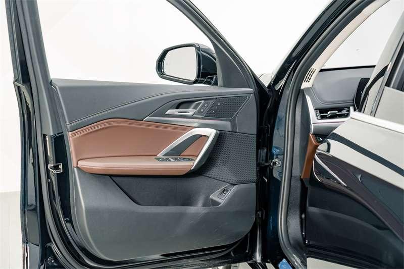 BMW BMW iX1