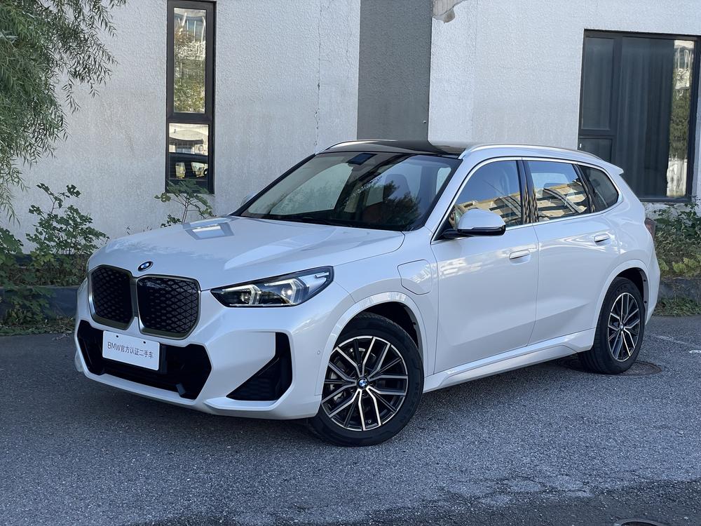 BMW BMW iX1
