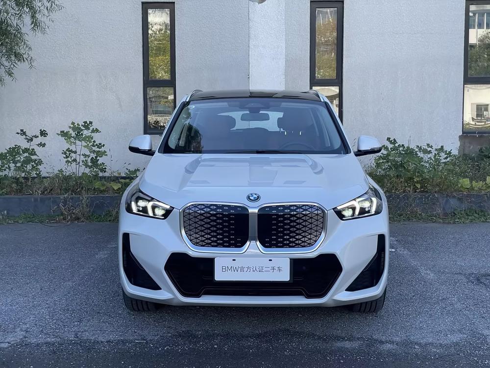 BMW BMW iX1