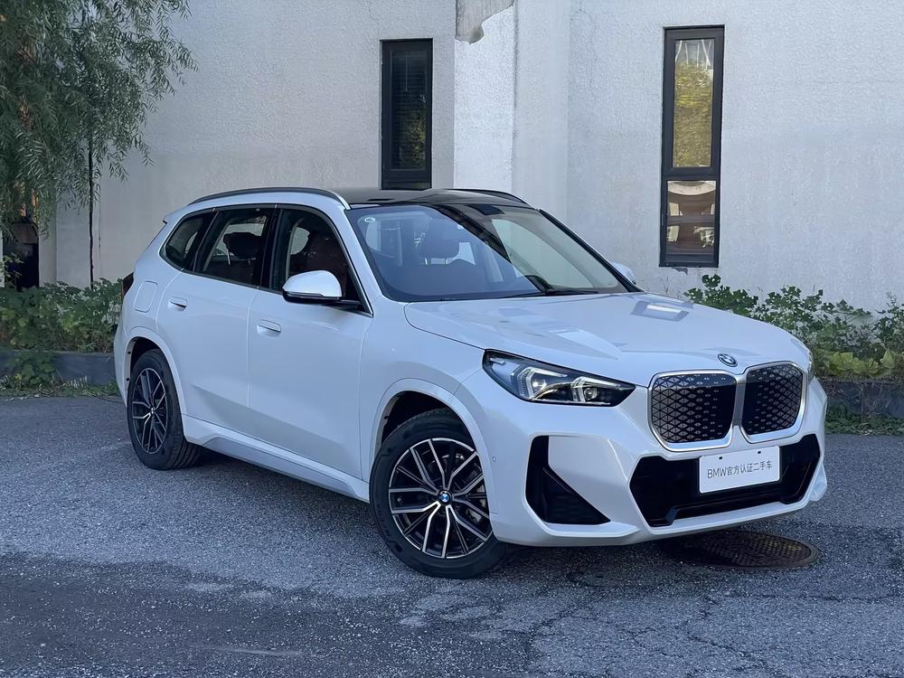BMW BMW iX1