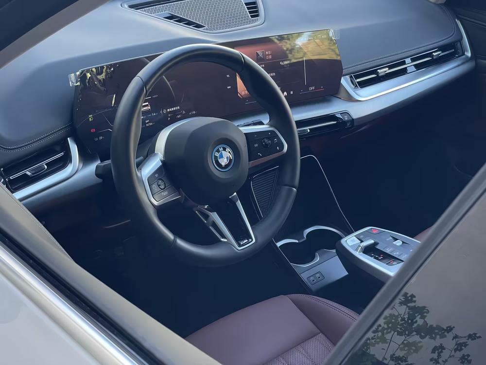 BMW BMW iX1