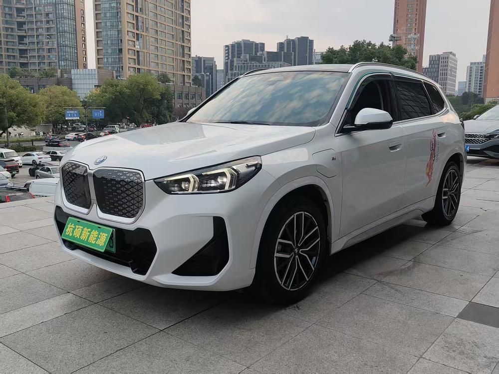 BMW BMW iX1