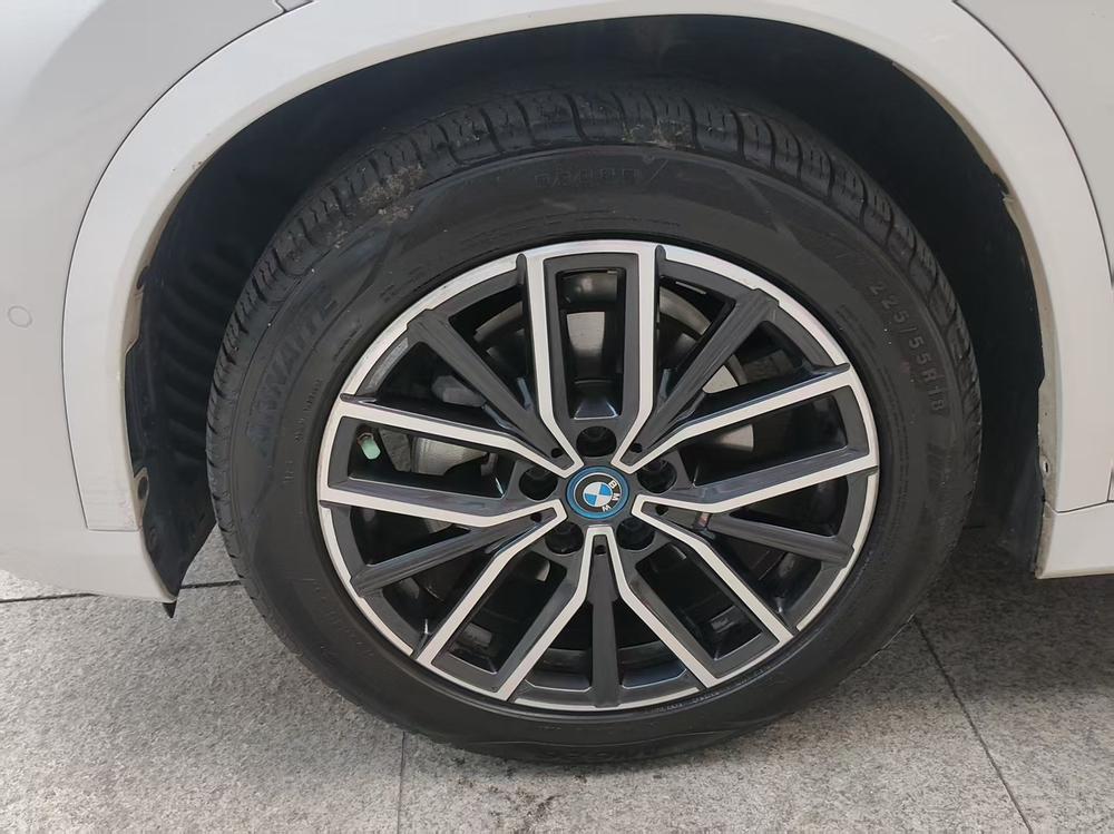 BMW BMW iX1