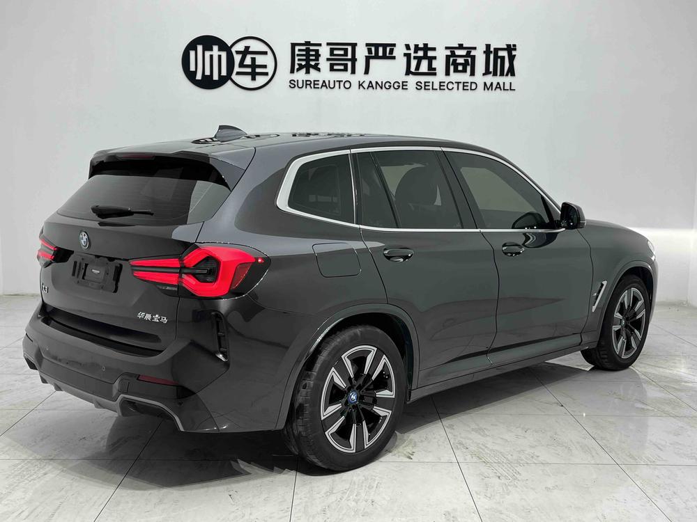 BMW BMW iX3