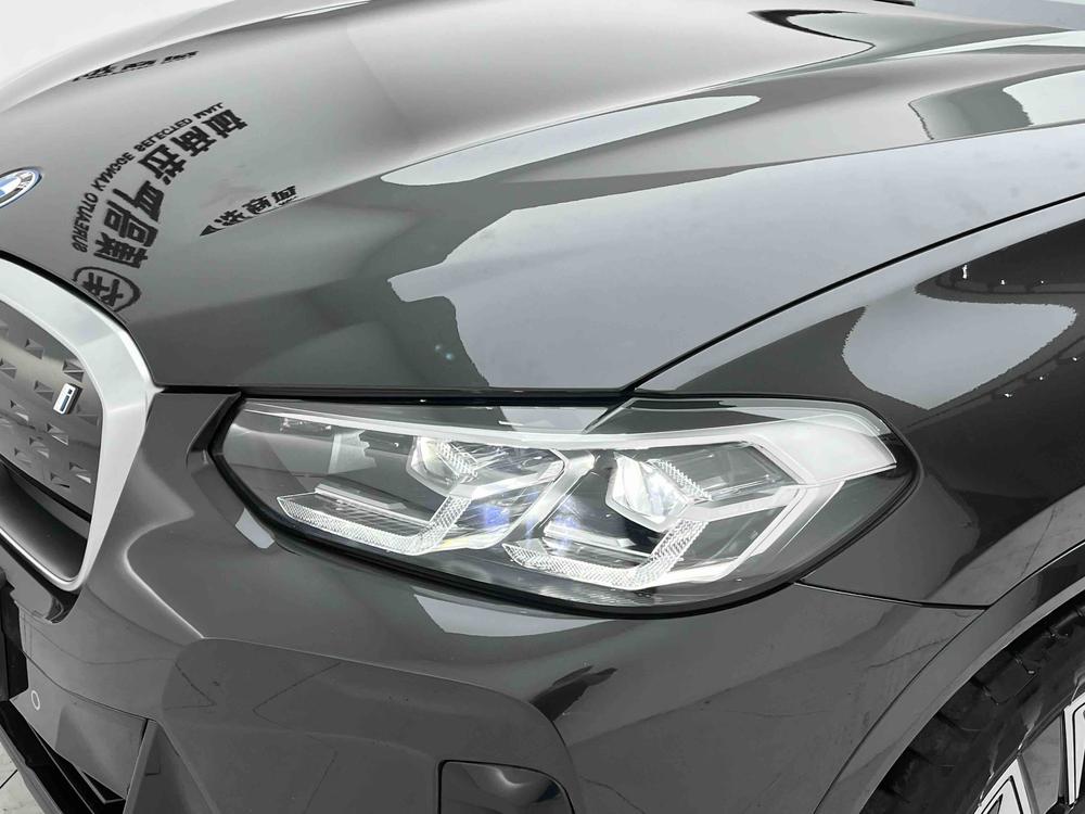 BMW BMW iX3