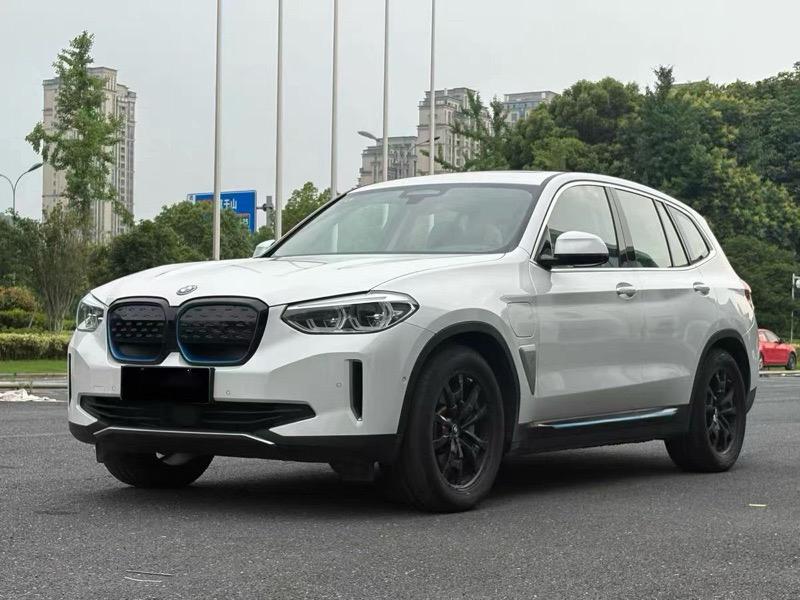 BMW BMW iX3