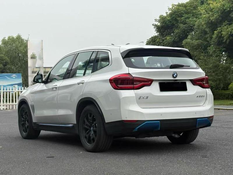 BMW BMW iX3
