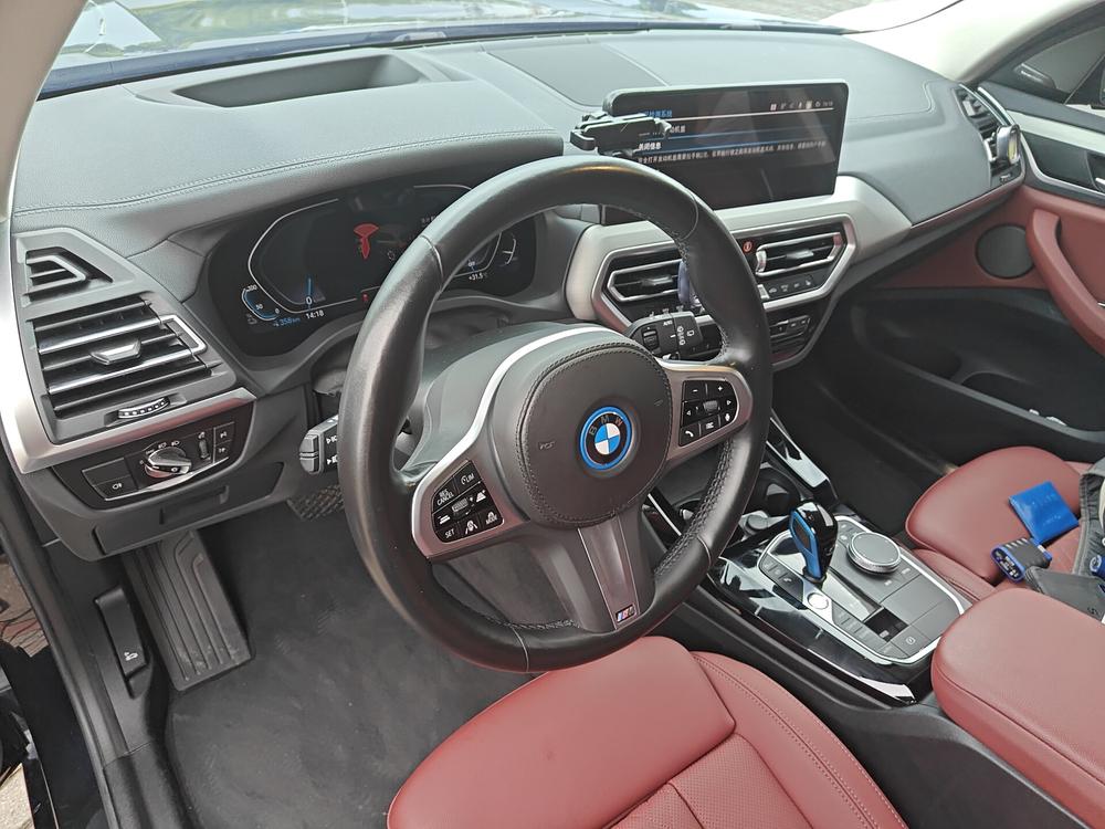 BMW BMW iX3