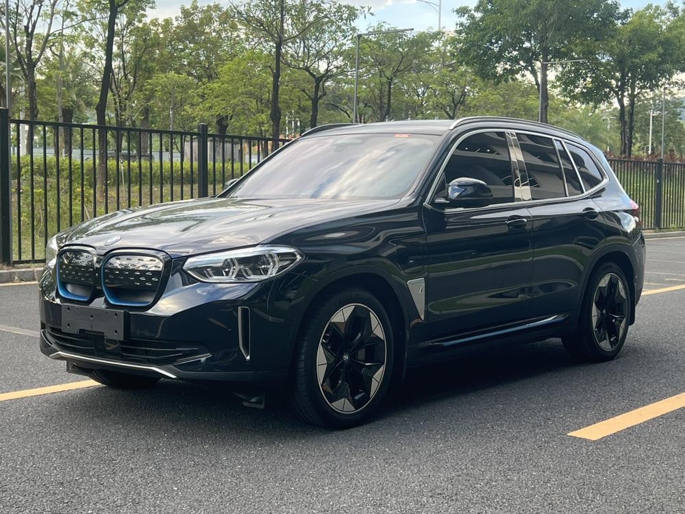 BMW BMW iX3