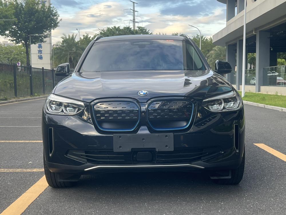 BMW BMW iX3