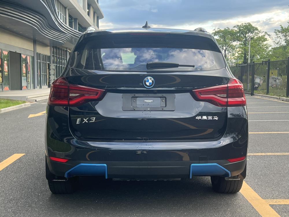 BMW BMW iX3