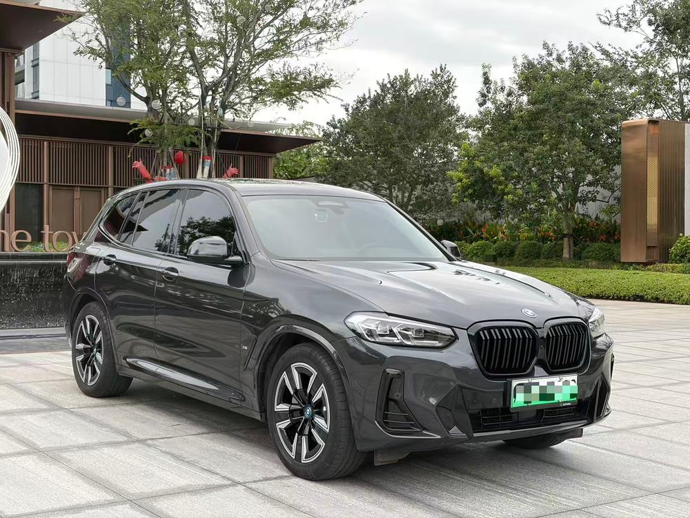 BMW BMW iX3
