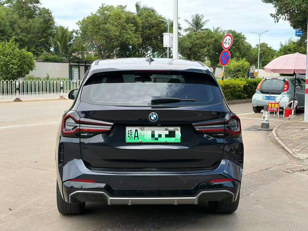 BMW BMW iX3