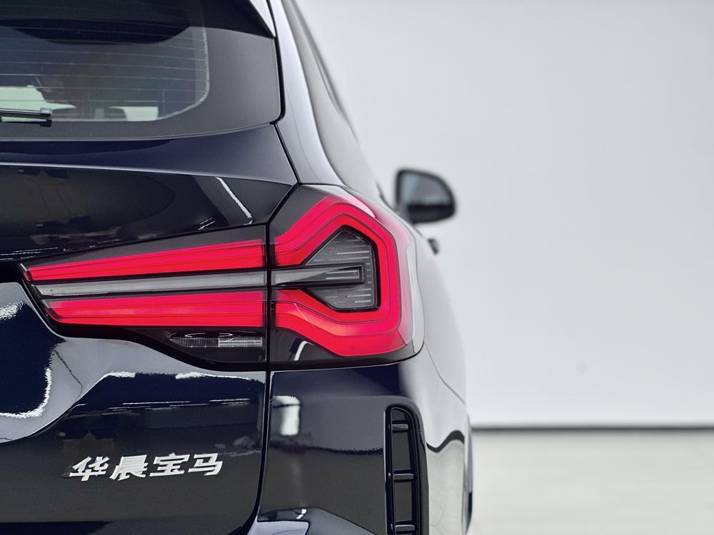 BMW BMW iX3